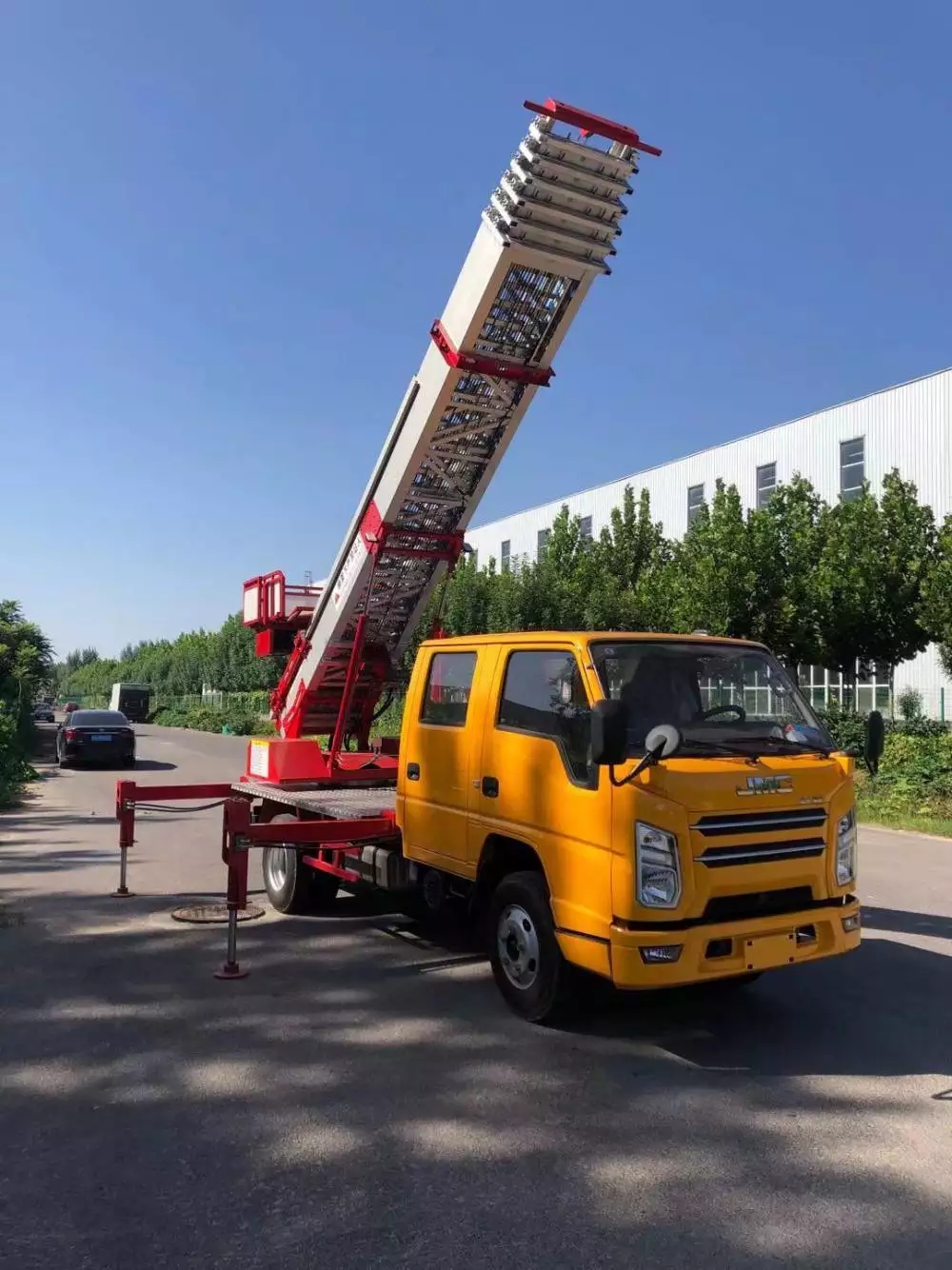 黎平附近的云梯车出租服务：轻松解决高空作业需求