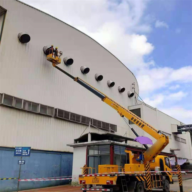 黎平高空作业车出租服务：专业广告牌安装解决方案